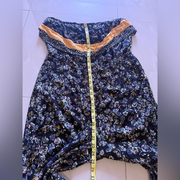 Floral Wide-Leg Pants with Yellow Trim MUDD STRAPPLES BLACK FLORAL JUMPSUIT - Picture 9 of 16